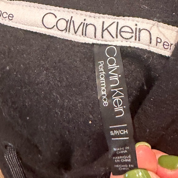 Black Calvin Klein cropped hoodie - Picture 3 of 3